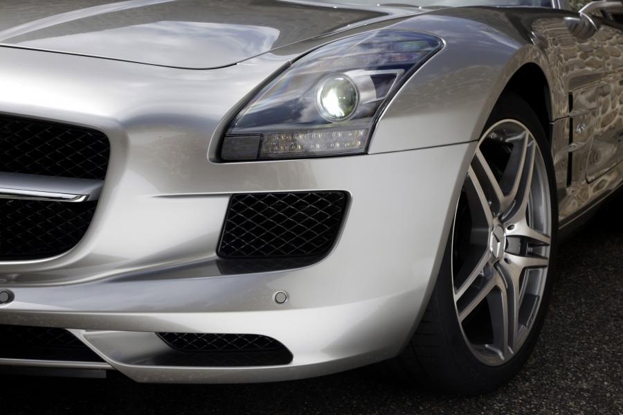  Mercedes-Benz SLS AMG 2010 года  (фото 324 из 526)